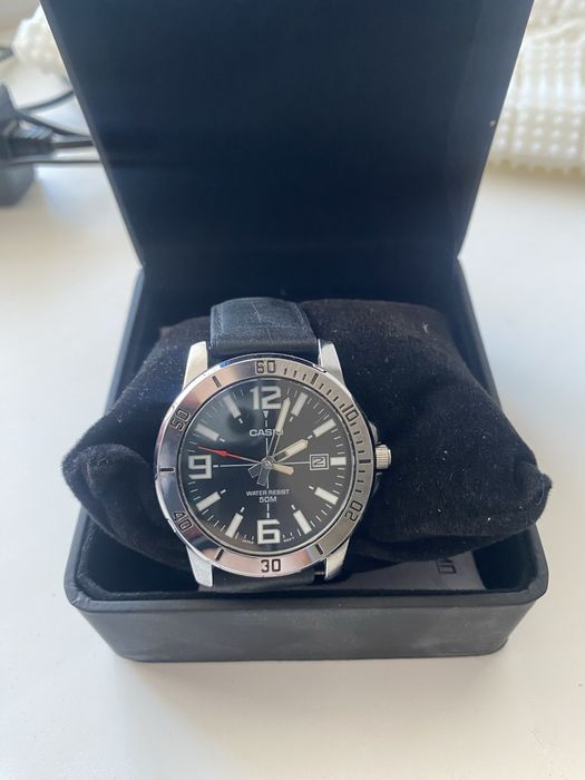 Часы casio кварцевые