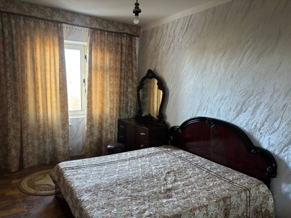 Tinchlik metro yaqinida kvartira