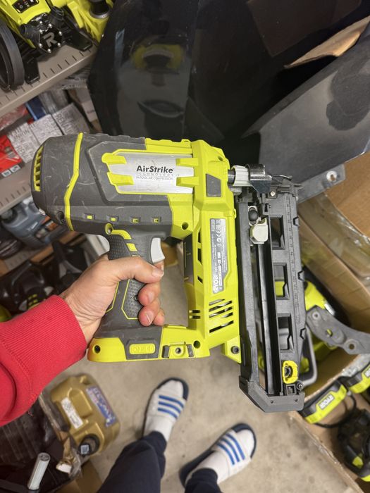 Ryobi Pistol cuie  18V ONE