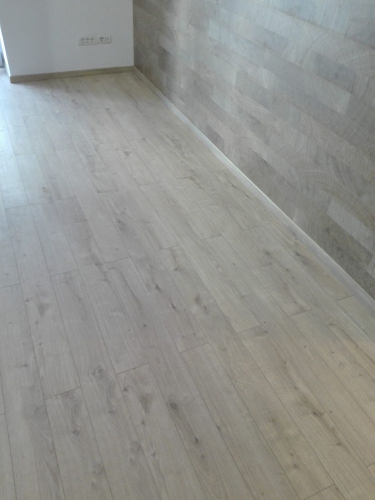 Montaj parchet laminat plinta mdf, spc vinil herringbone experienta