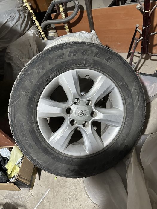 Диски с зимнеми балонами на прадо 150