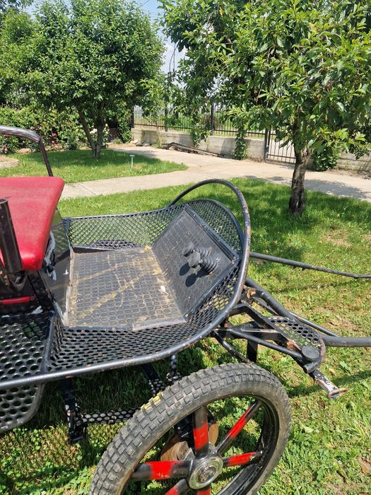 Vând trăsură maraton stare bună