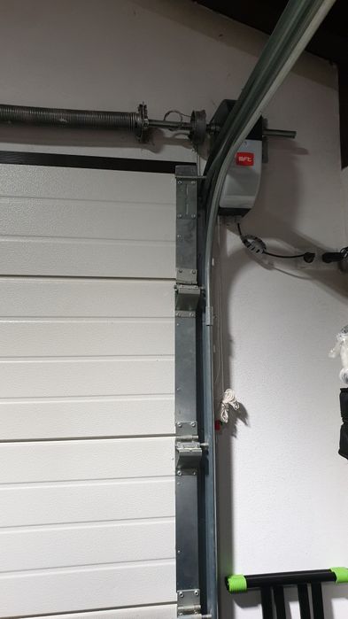 Usa de garaj L = 2770 x 2320 mm culoare maro