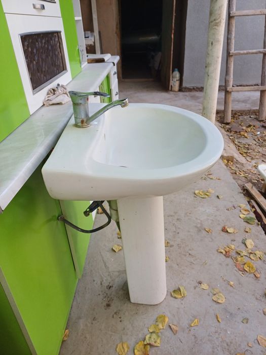 Раковина б/у сотилади