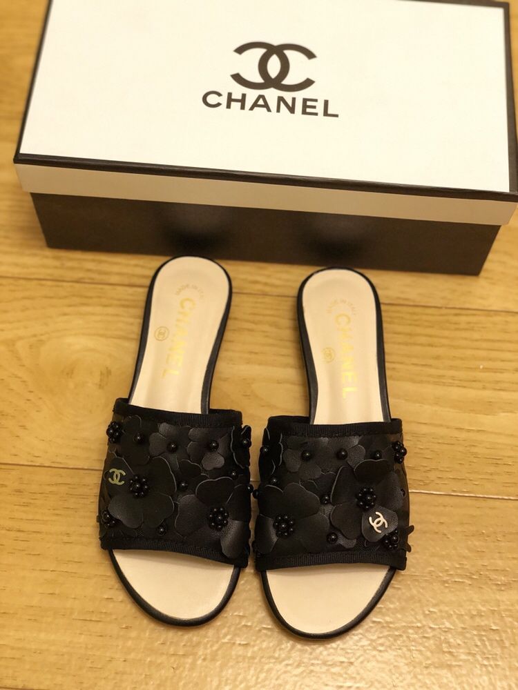 Шлепки новые летние chanel