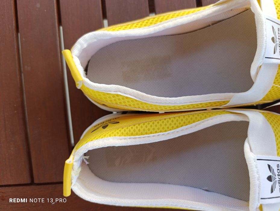 Balerini , tenisi Adidas noi