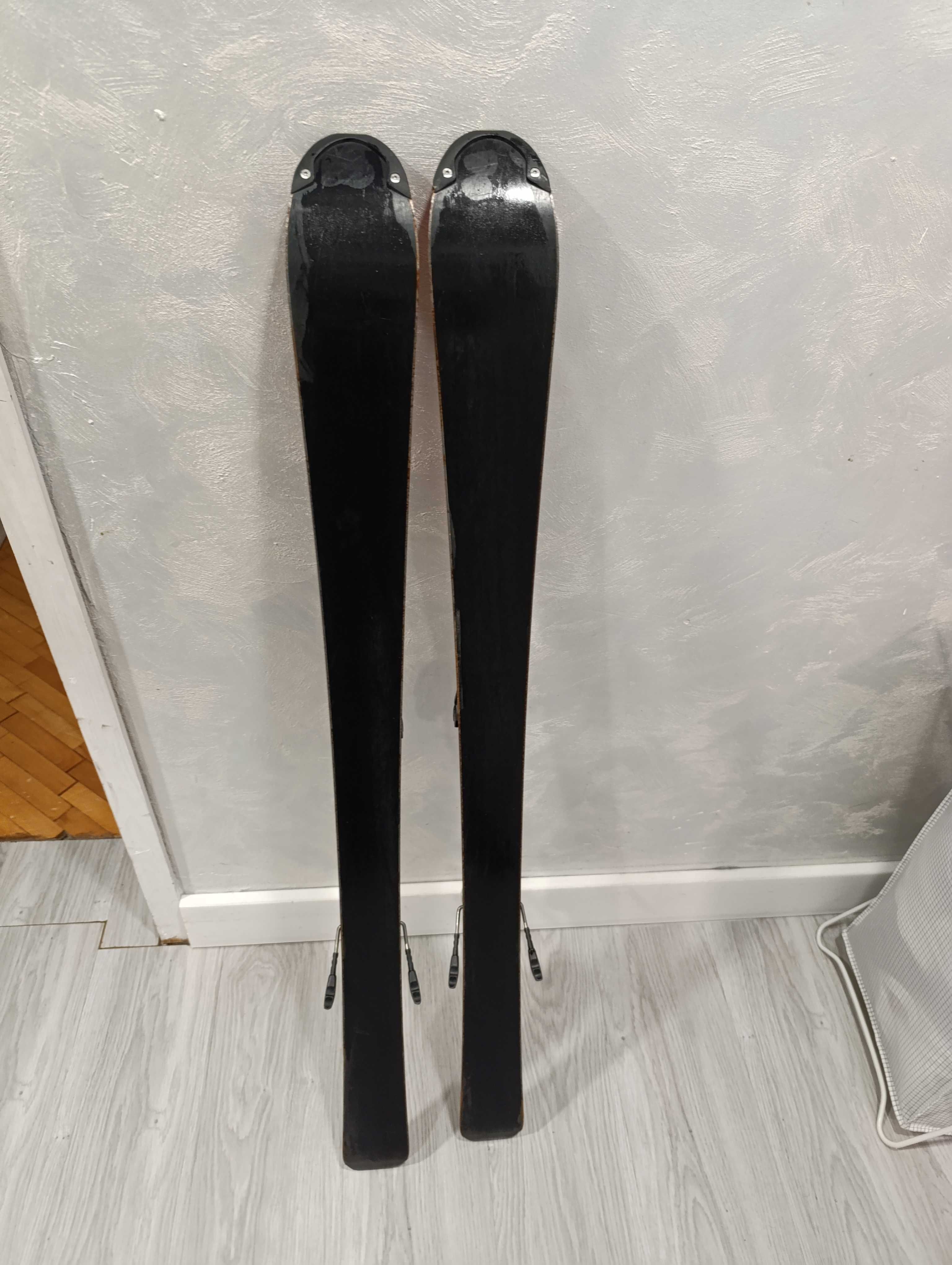 Ски 120 детски червени Völkl