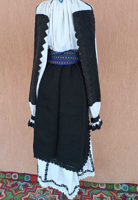 Costume populare din Tinutul Padurenilor