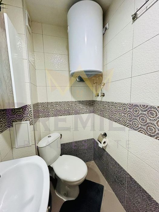 Продава се Двустаен апартамент в Варна, Център - 50 кв.м за 1700 €/кв.м - Снимка #8