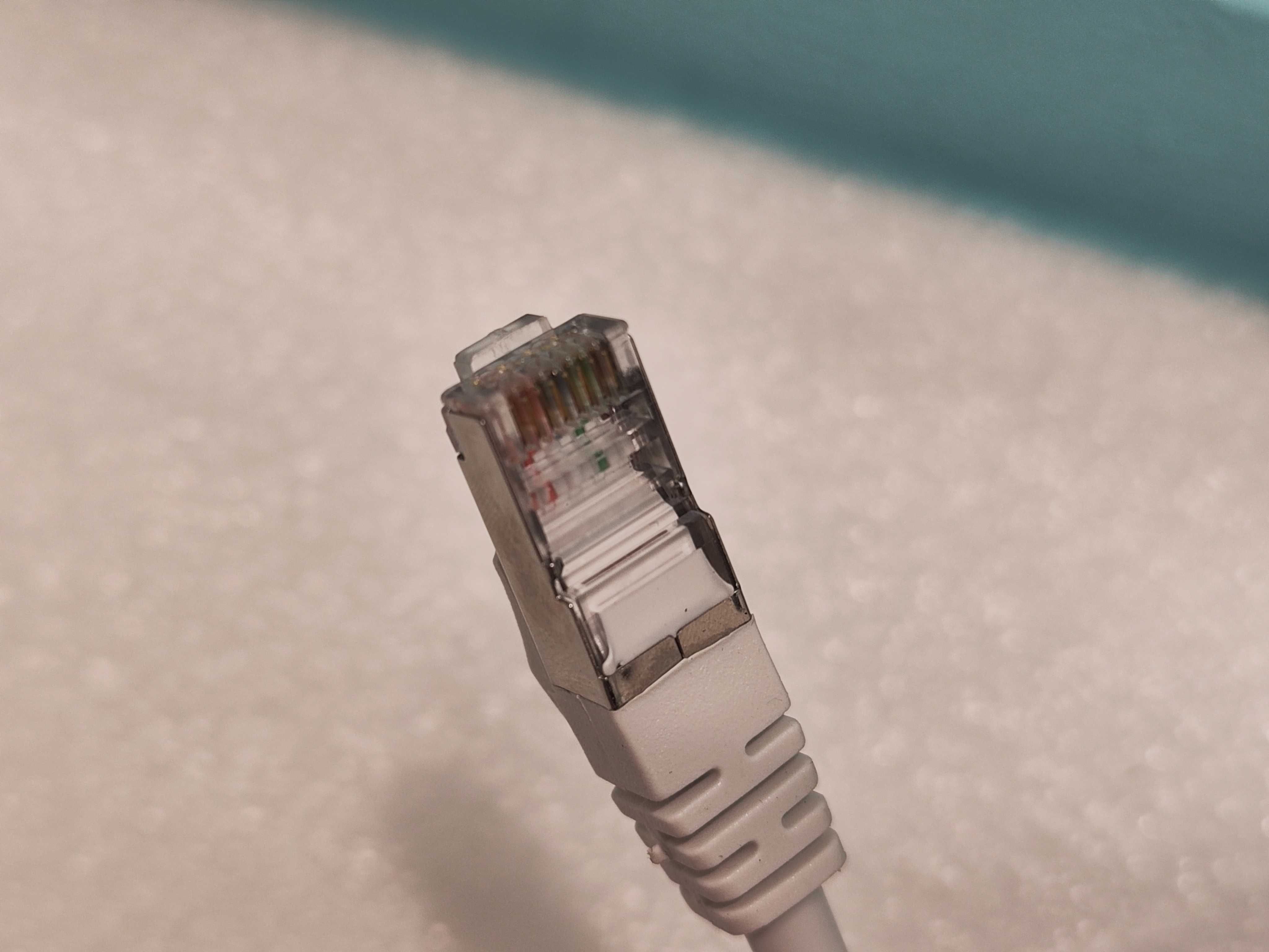 Cat 7 LAN кабел 40м бял SFTP 10Gbps за рутери, PC, PS5, Xbox
