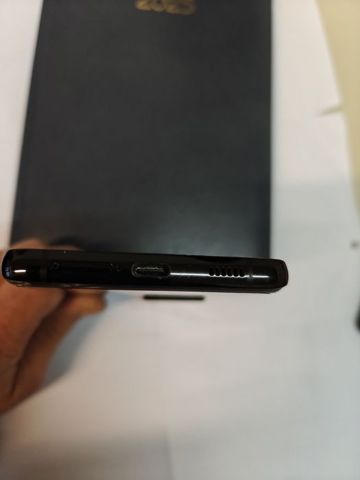 Samsung Galaxy S21 Ultra 512GB 16GB RAM spate ușor fisurat