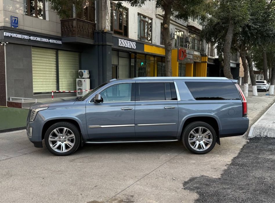 Cadillac Escalade Long