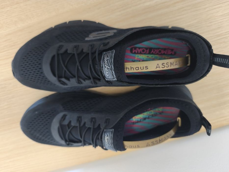 Skechers memory foam 41 (26cm)