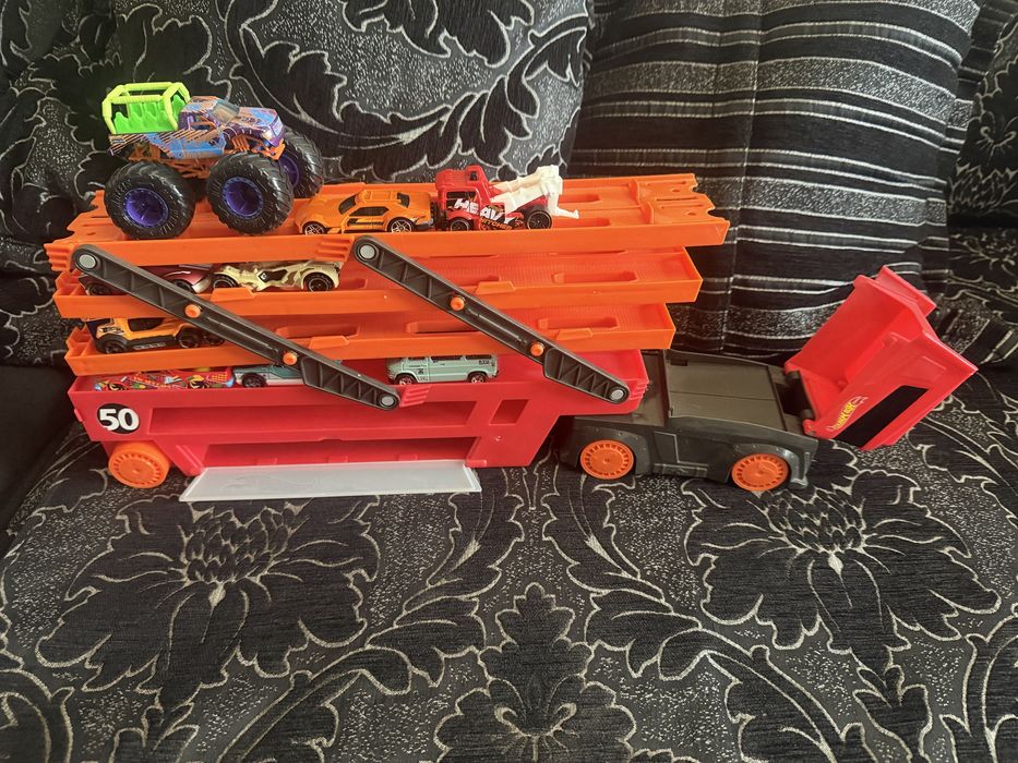 Комплекти HOTWEELS