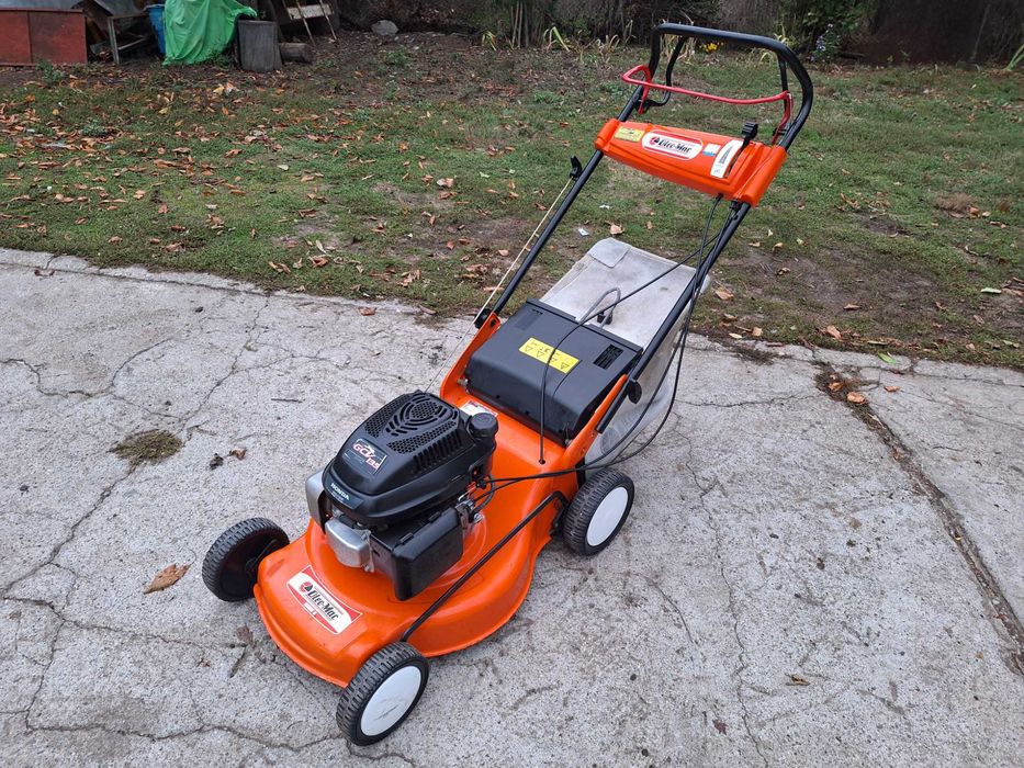 Косачка Briggs 12 бр. 5к.с. самоходна алуминиева мулчираща с кош