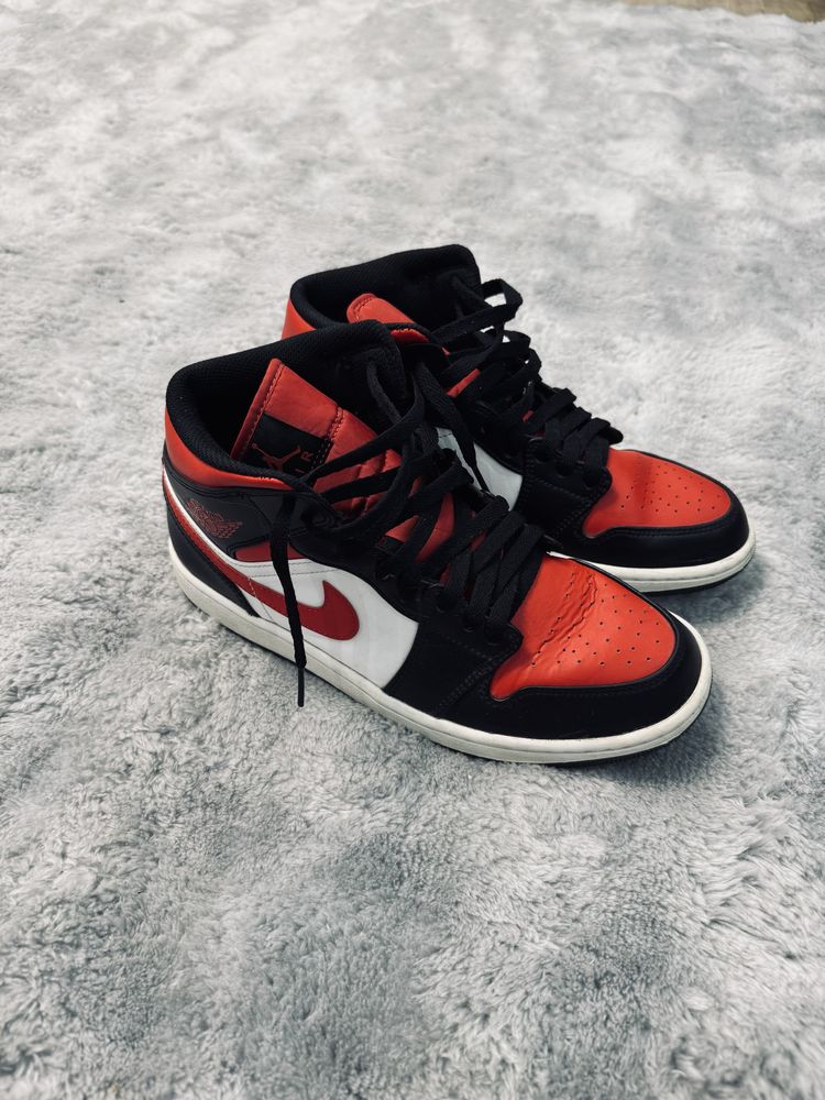 Nike Air Jordan 1