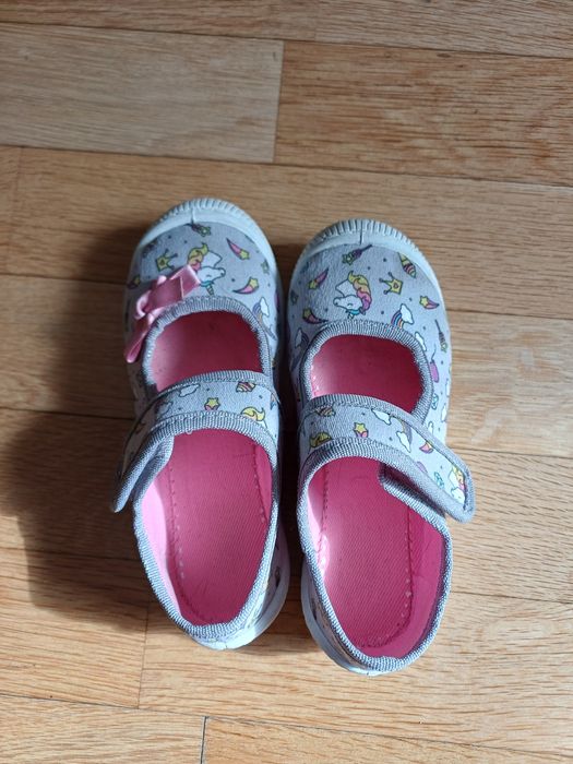 Пантофи монета 26 номер