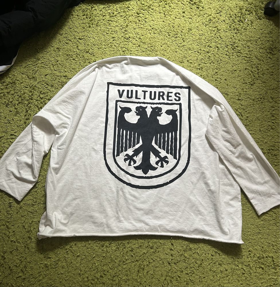 Vultures longsleeve yeezy