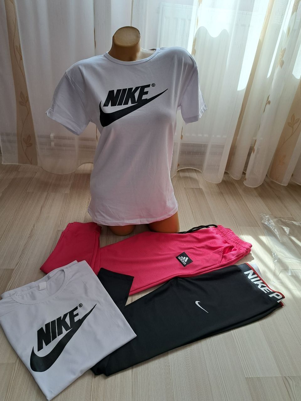 Set 2 tricouri damă nike+colant