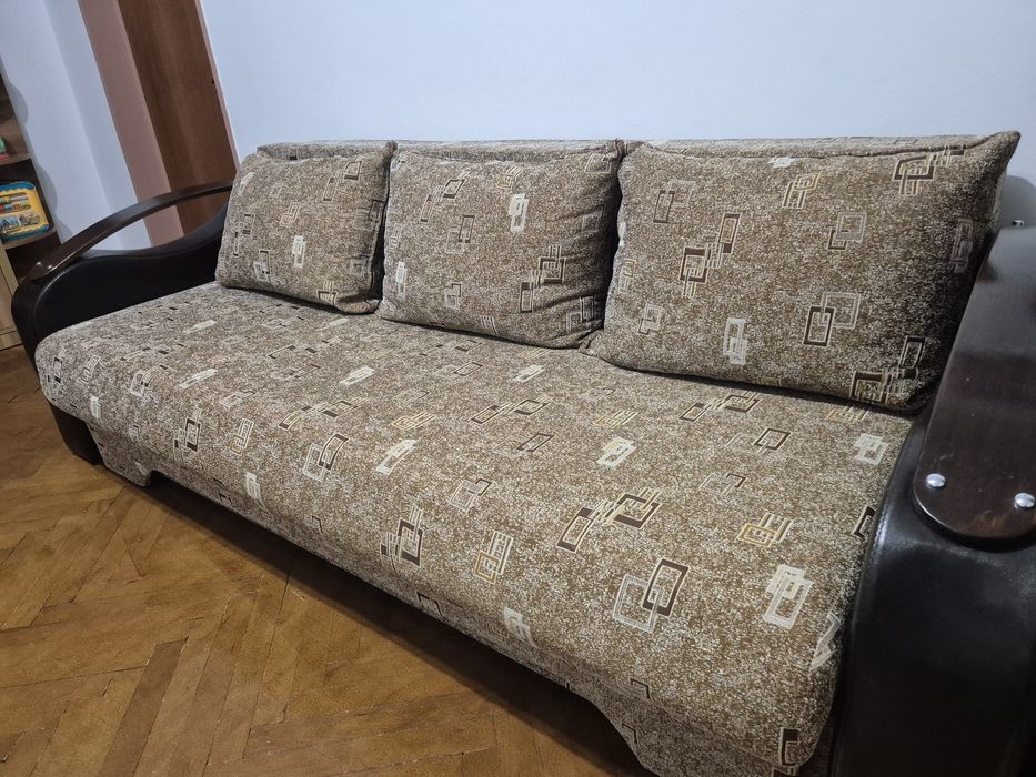 Vând canapea extensibila