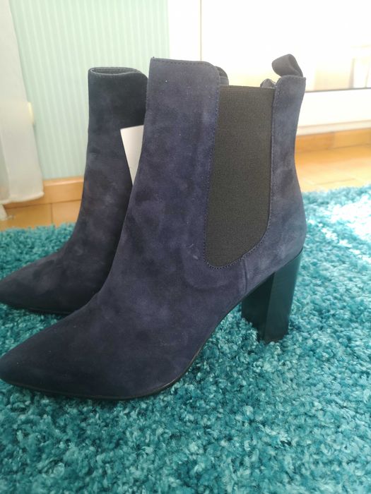 Нови дамски боти с ток от естествен велур