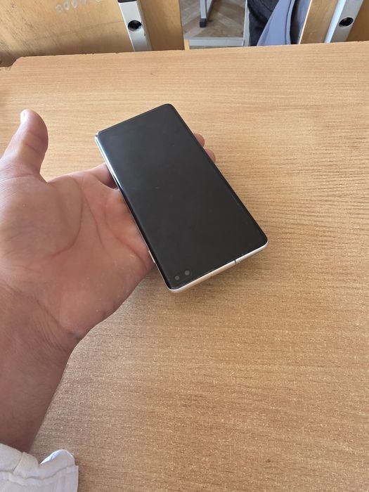 Samsung s10 + 512 Gb