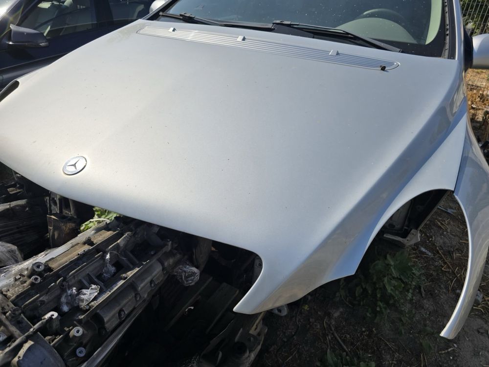 Преден капак и калници за Мерцедес Mercedes R 320 W251 Р класа