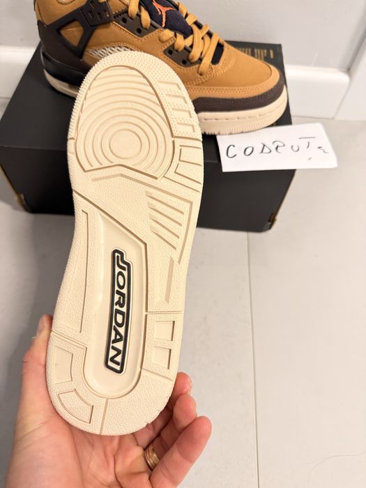 Jordan Spikzie Low Flax