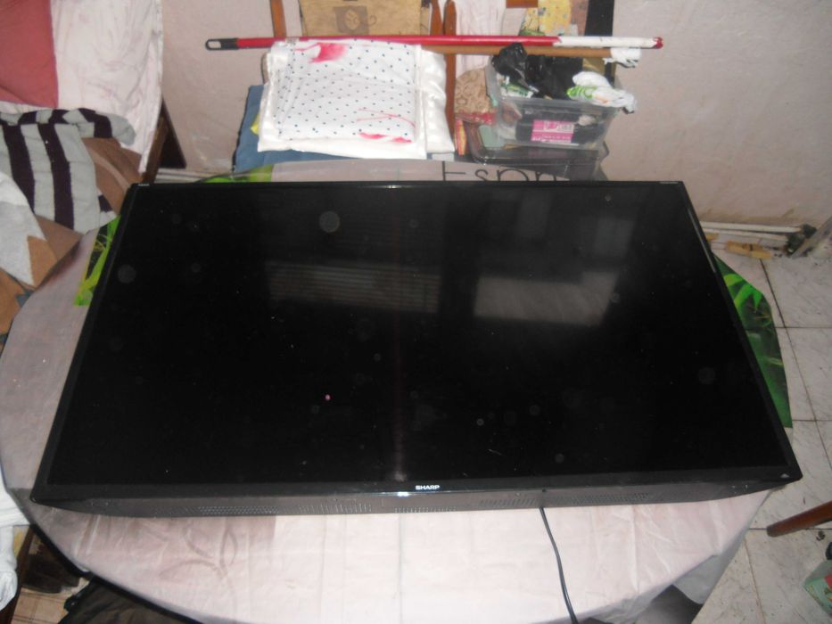 34.Продавам Телевизор SHARP  Модел 42CI2EA Full HD - 42"-повреден.