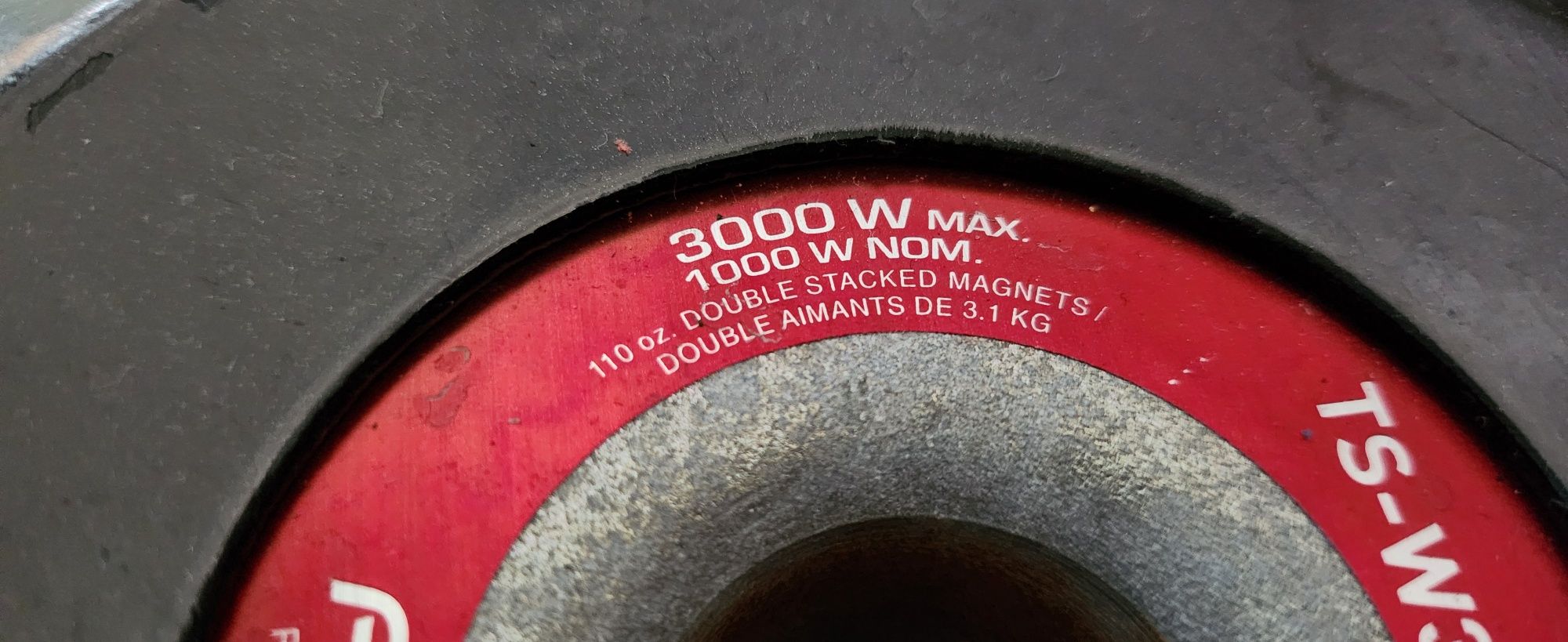 Pioneer TS-W3001D4. 3000w max