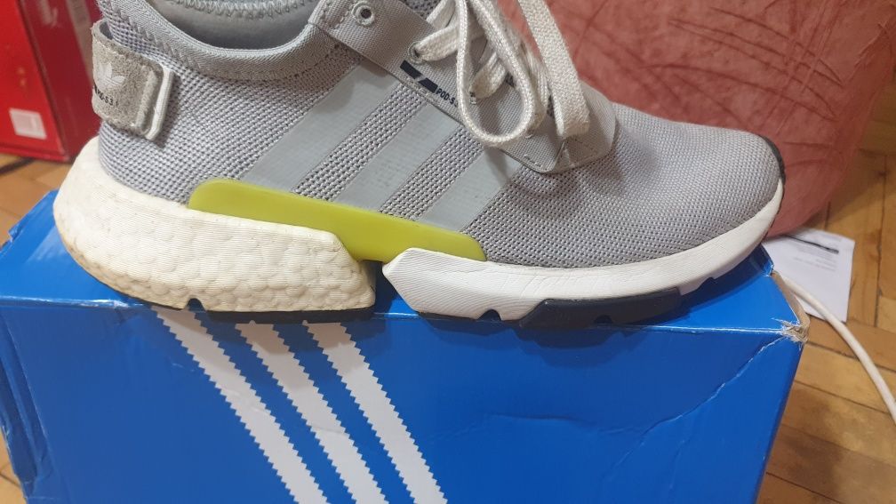 Маратонки Adidas -42н.