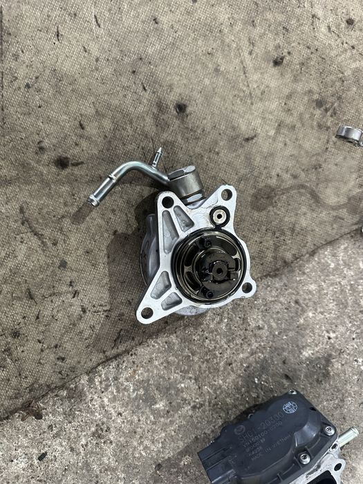 SH01-18G00 Вакуум помпа за Мазда CX-5, 3, 6- 2.2d след 2012г.!