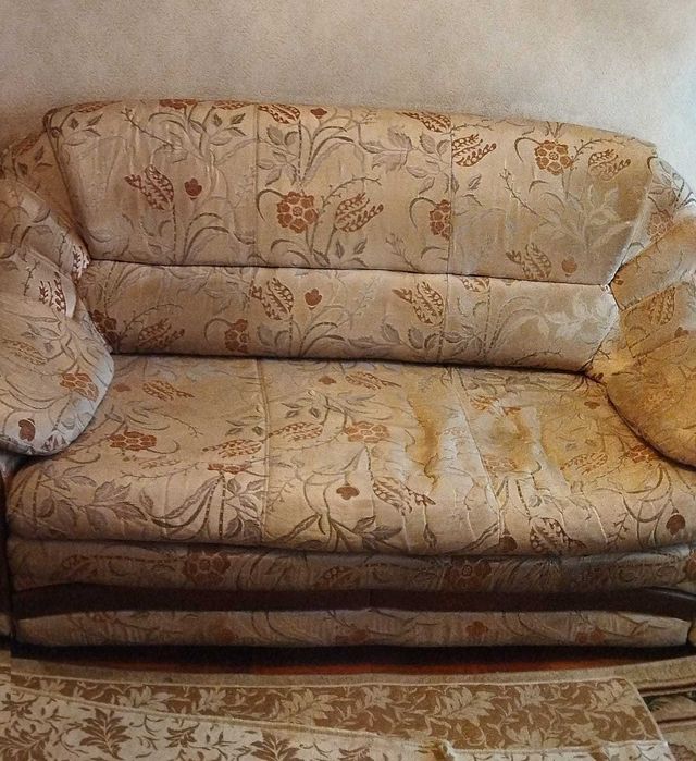 Бесплатно диван, диван-кровать. Гагарина-Абая