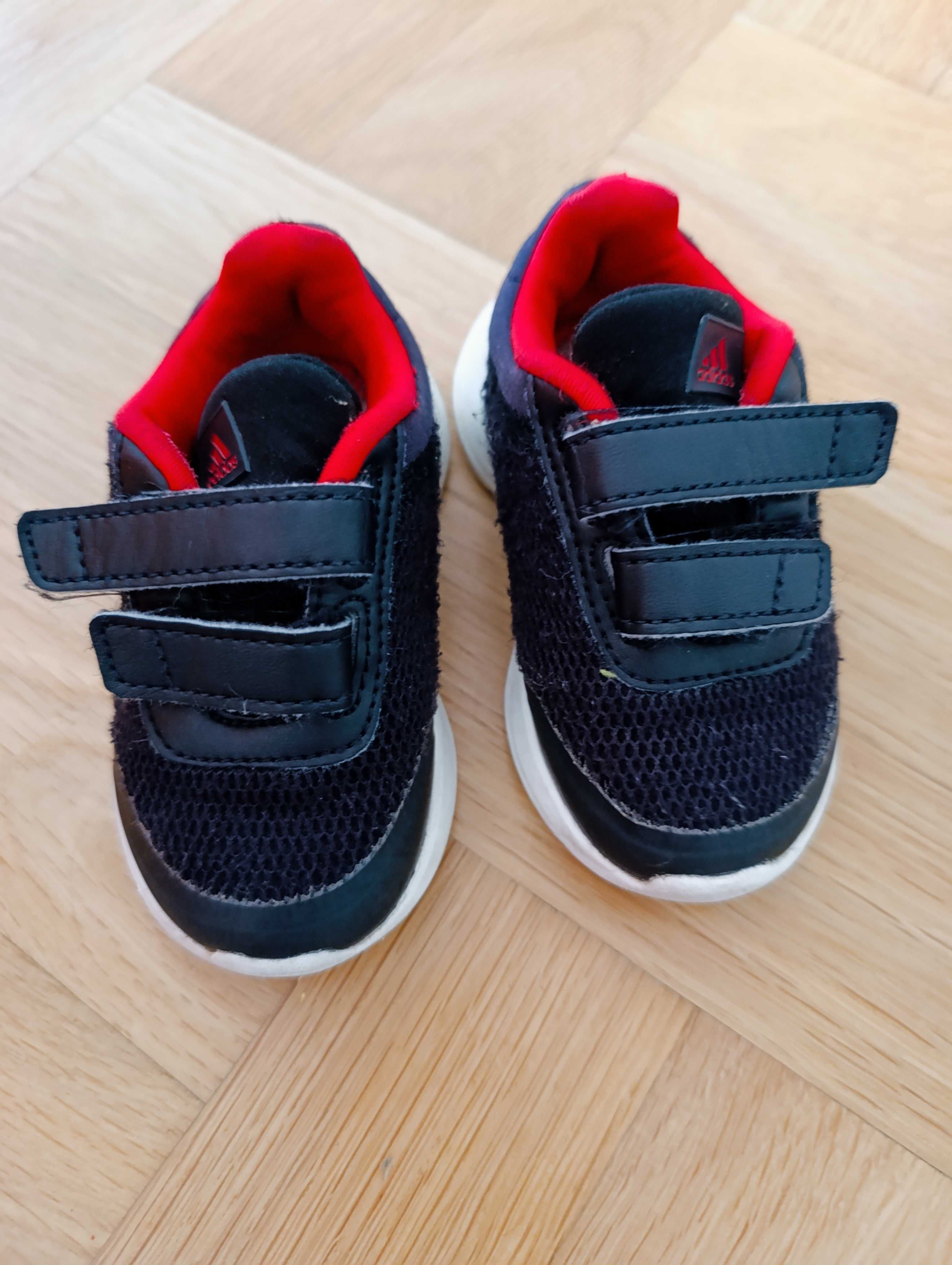 Маратонки Adidas