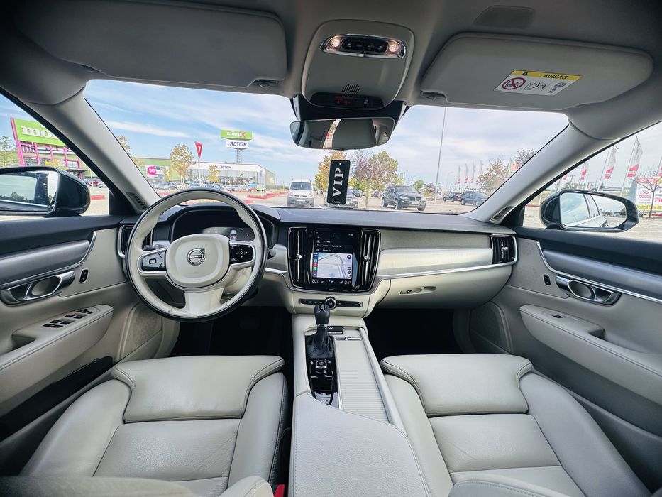 **Volvo S90 2018 **