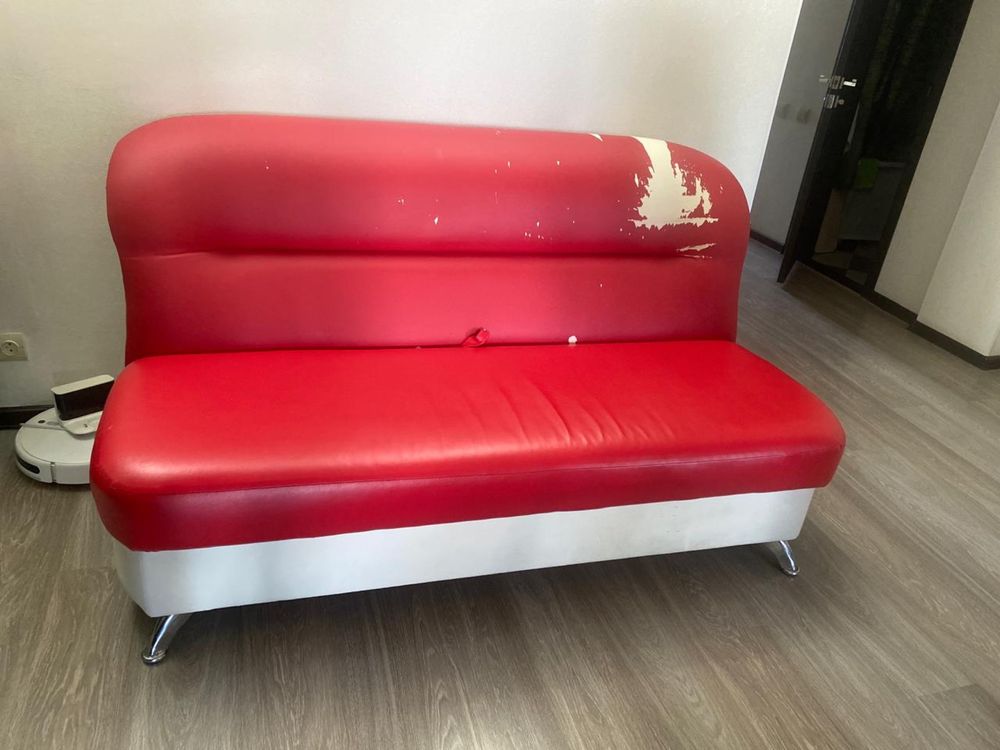 Продам диван с ящиком для хранения