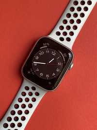 Apple Watch Series 5 SE Nike 44mm