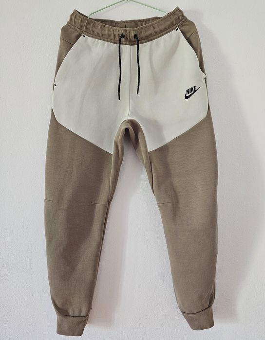 Trening Nike Tech bej/maro, purtat odata