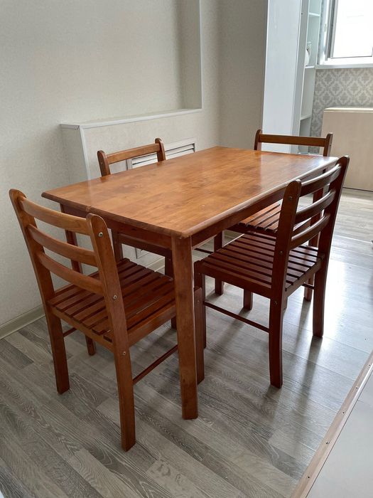 Обеденный стол + 4 стула