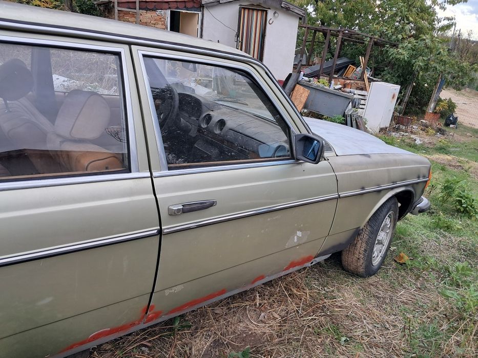 Mercedes 123, 1980 г.