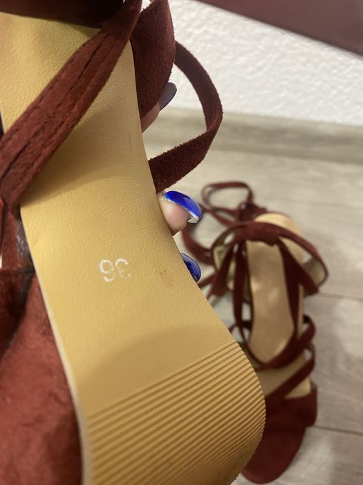 Дамски обувки