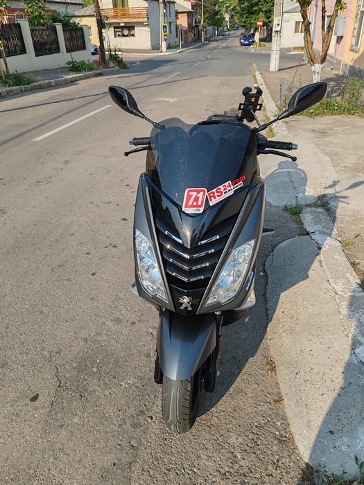 Vând scuter 49cc