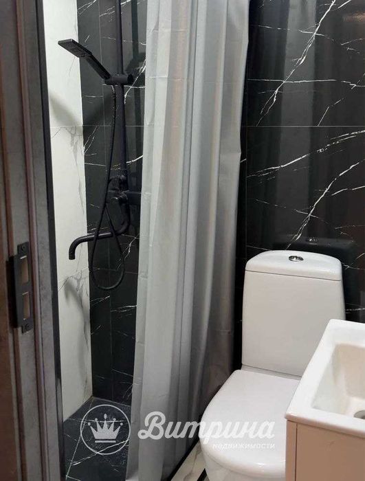 Продажа 1/2/5 на Шота Руставели