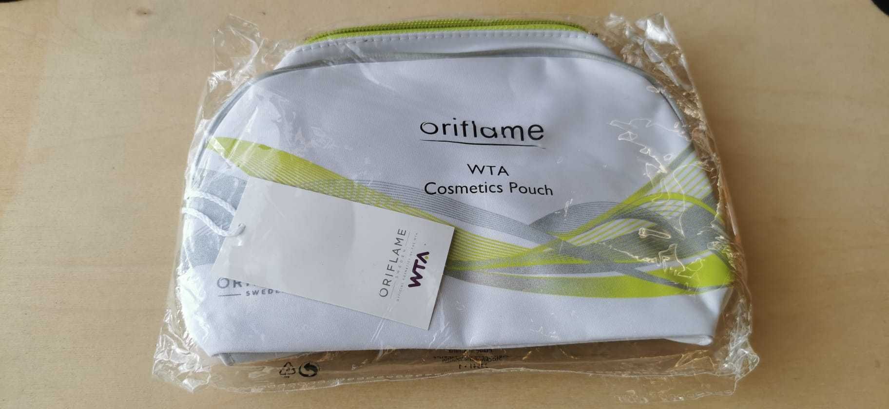 Echipament sportiv, Geanta cu portfard si prosop, Oriflame