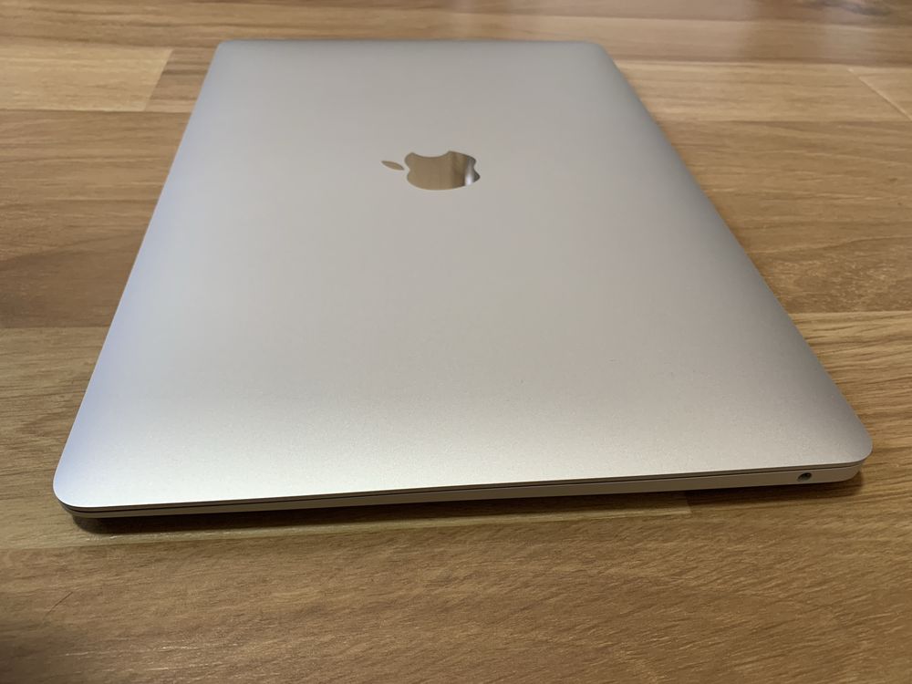 Apple MacBook Air 8/256 ideal
