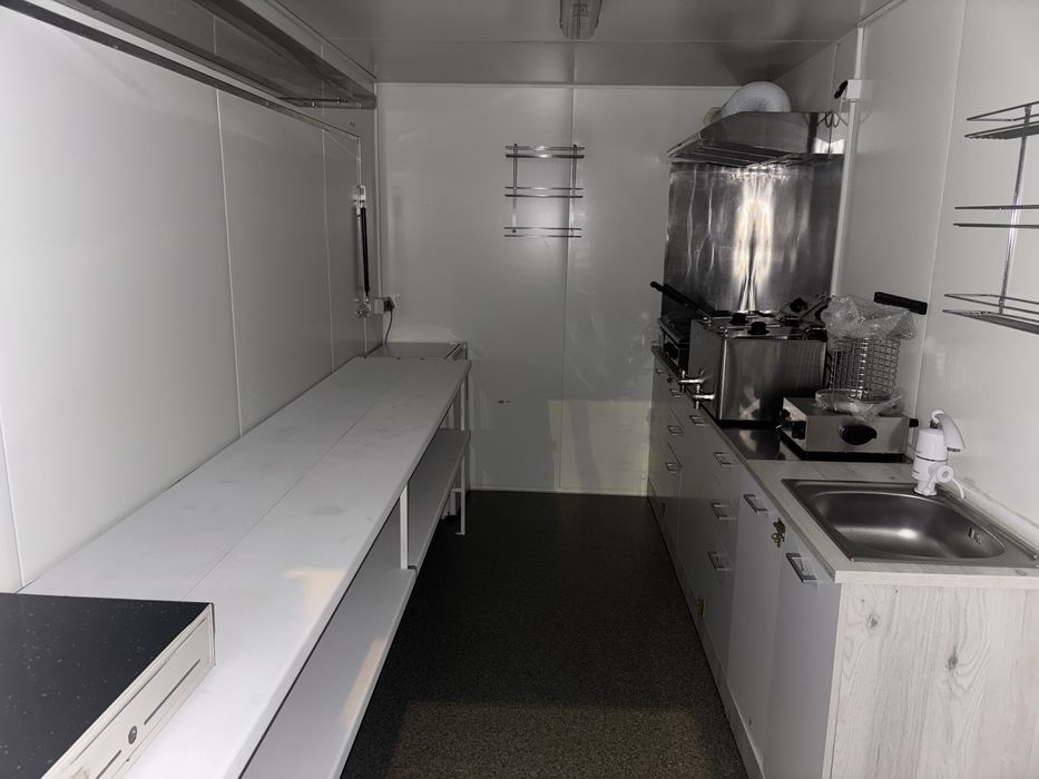 Inchiriez Rulota Comericiala(Foodtruck)