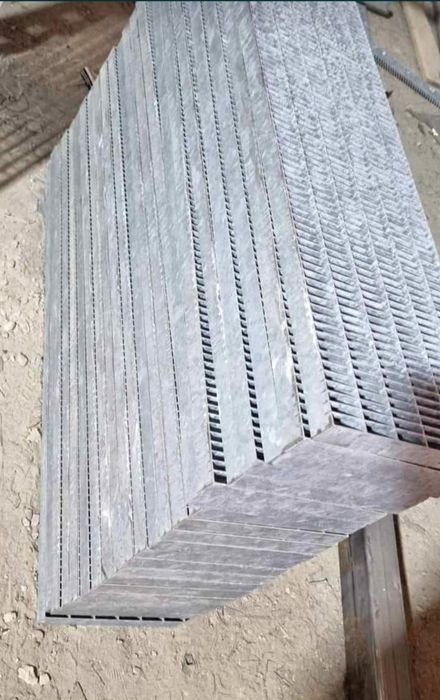 Trepte metalice zincate