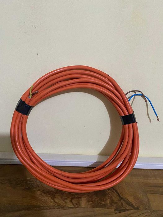 Соларни кабели (червен и черен) + удължителен кабел – използвани