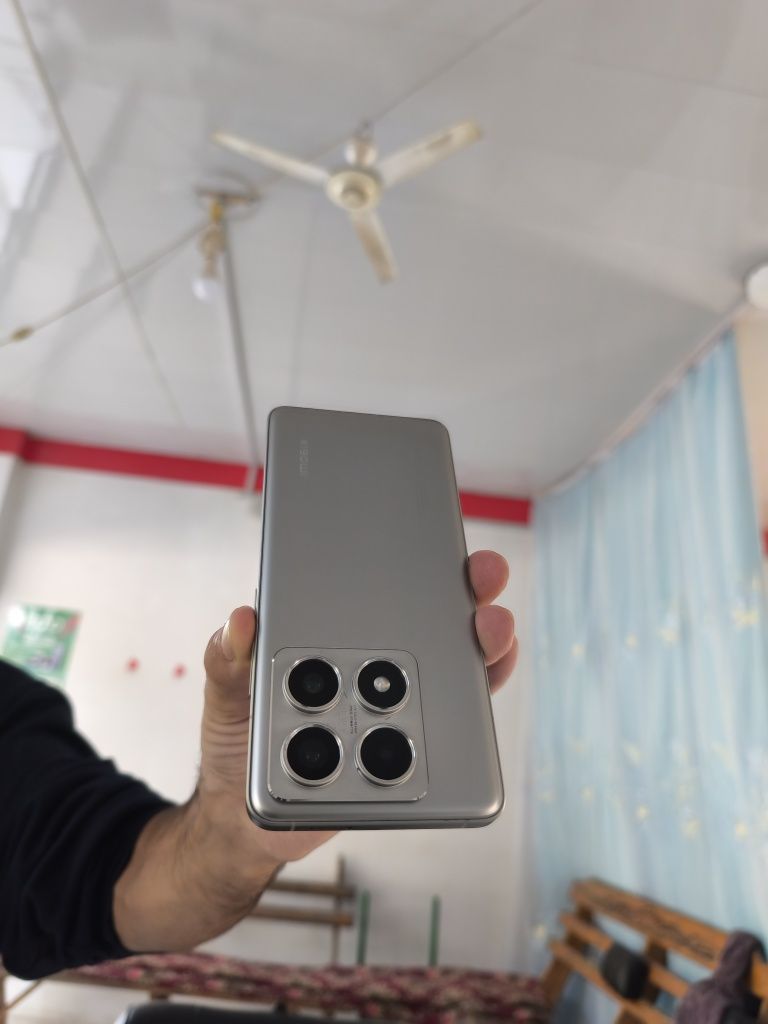 Xiaomi 14 T pro 16ga512g.yevro 2sim 3yesim yangi 5 kun ishlagan bez im