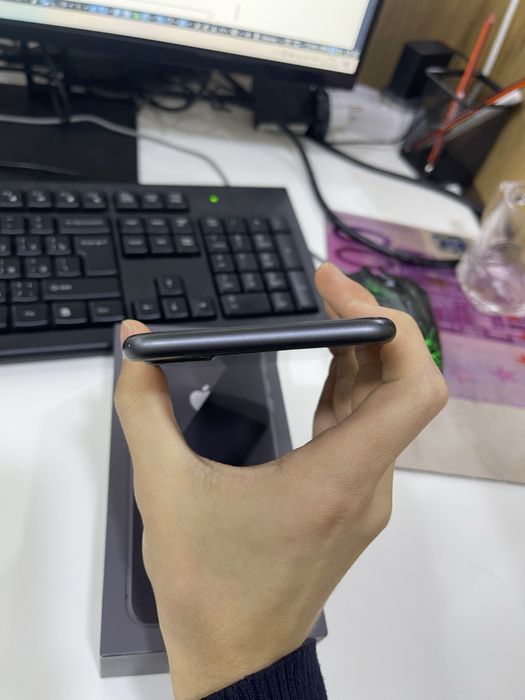 Iphone 8 plus в идеальном состаянии каробка документ